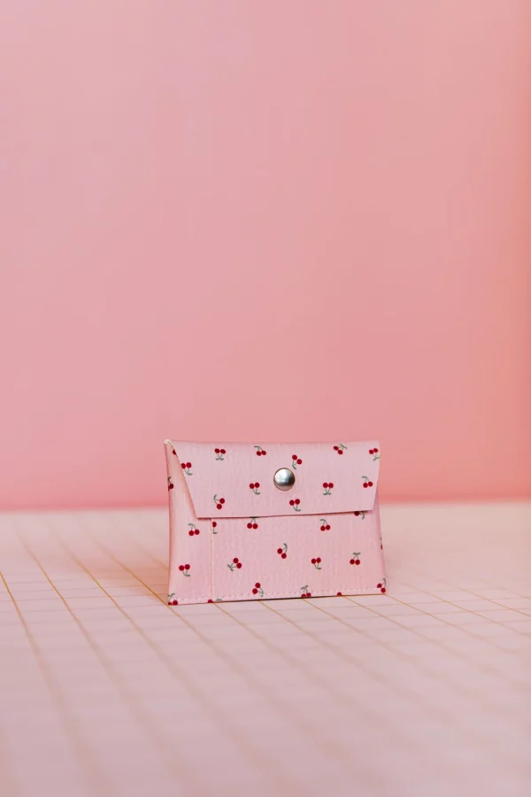 Tarjetero Cerezas Pink Ecke