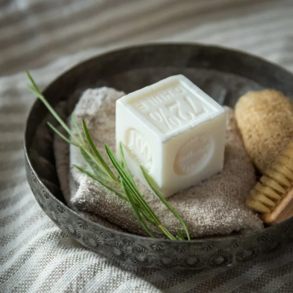 Jabón de Marsella Amande Amère 100 gr. de Les Choses Simples - Imagen 2