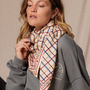 Foulard Grande Latika Macadamia Notebook de Apaches - Imagen 6