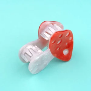 Alternative view of Pinza Seta de Coucou Suzette