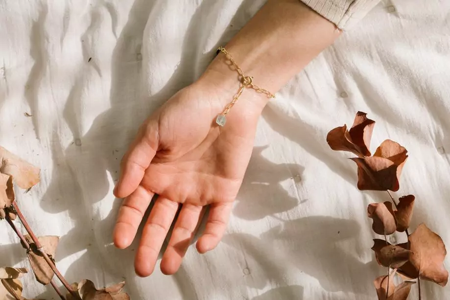 Hilma pulsera multiposiciones - Chapado en Oro de Fauna y Flora