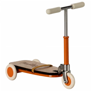 Patinete miniatura para ratón - Naranja de Maileg