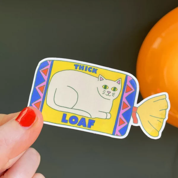 Pegatina Cat Loaf de Naomi Wilkinson Illustration - Imagen 2