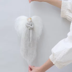 Ángel de lana Irini neutro de Jurianne Matter