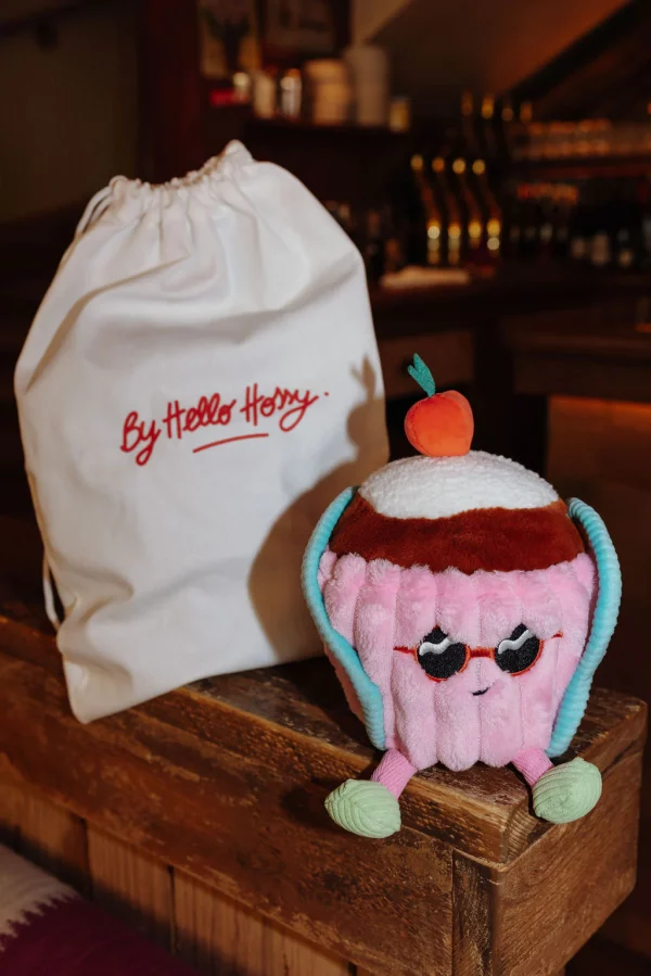 Peluche Cherry Cake de Hello Hossy - Imagen 3