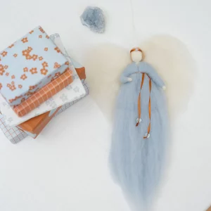 Alternative view of Ángel de lana Irini azul suave de Jurianne Matter