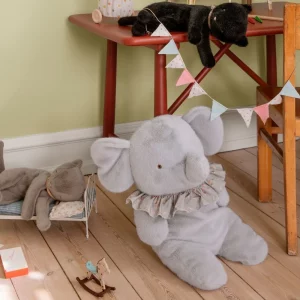 Alternative view of Peluche Gatito negro durmiendo de Maileg