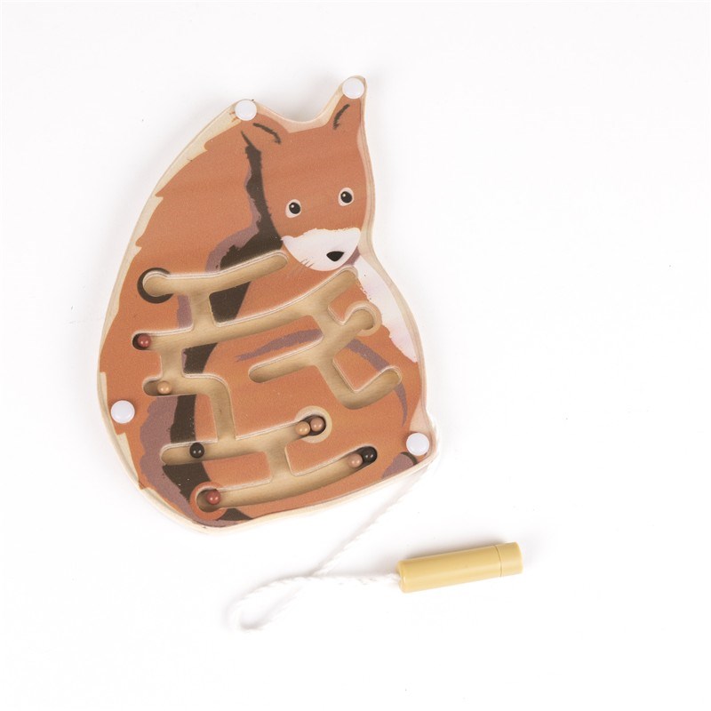 Mini laberinto magnetico de madera - varios modelos - de Egmont Toys - Imagen 5