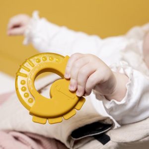 Alternative view of Mordedor refrescante Mr. Lion de Trixie