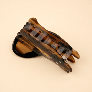 Alternative view of Pinza Pastor Alemán de Coucou Suzette