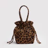 Bolso Nylon Drawstring Leopard de Baggu