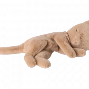 Peluche Gatito dormido Crema melocotón de Maileg