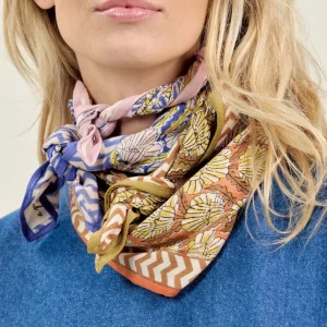 Alternative view of Bandana Manika Molly lilas de Apaches