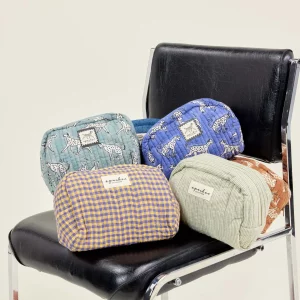 Alternative view of Neceser pequeño Gaya Chekmate wheat de Apaches