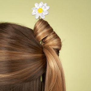 Alternative view of Pincho de pelo Margarita de Coucou Suzette