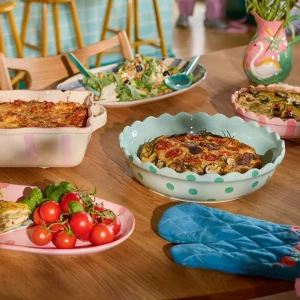 Alternative view of Fuente pequeña redonda de gres para tarta Pink stripes de Rice