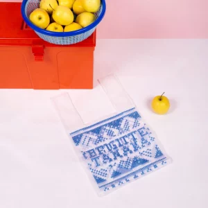 Alternative view of Bolso de organza Point Box BT de Brigitte Tanaka