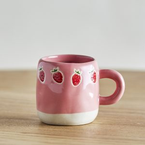 Alternative view of Taza Millie Fresas de Bloomingville
