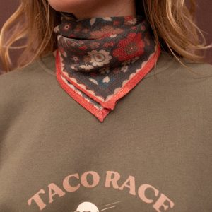Alternative view of Bandana Farzana en Lana Bolero Fern de Apaches Collection