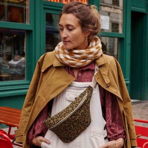 Alternative view of Foulard Vichy Caramel de Rose in April