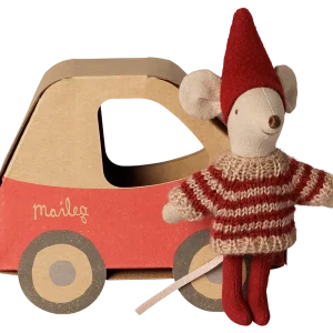 Ratón de Navidad hermanita pequeña con caja coche de Maileg