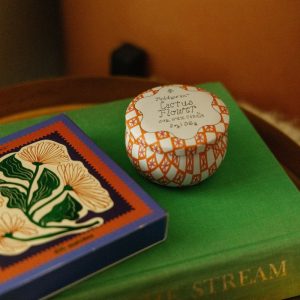 Vela en Lata Tulip Cactus Flower de Paddywax - Imagen 3